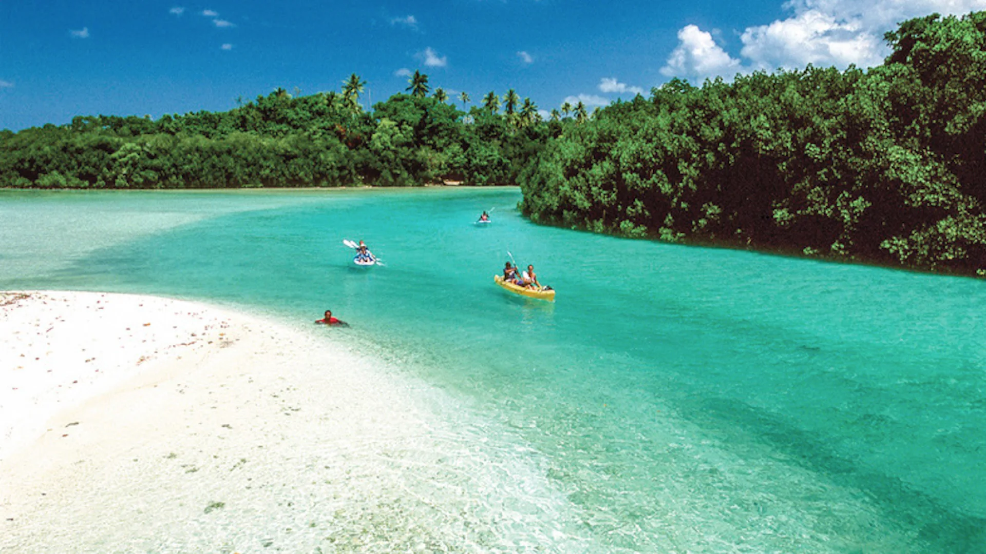 9. Espiritu Santo (Vanuatu – smaller areas)