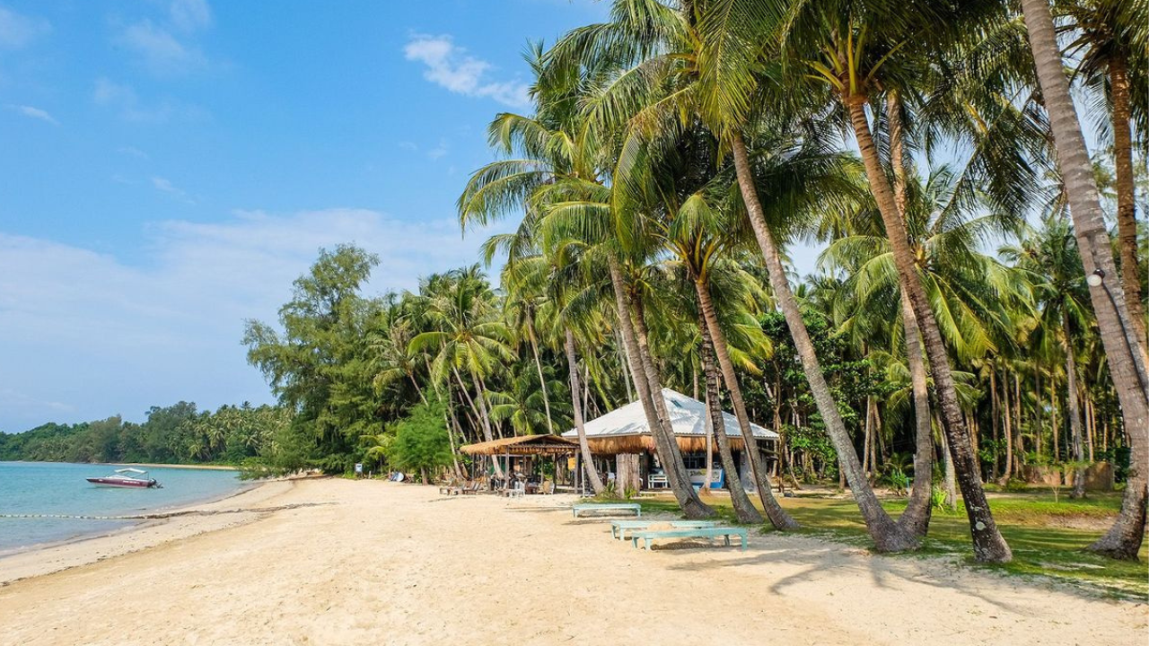 6. Pulau Weh, Indonesia