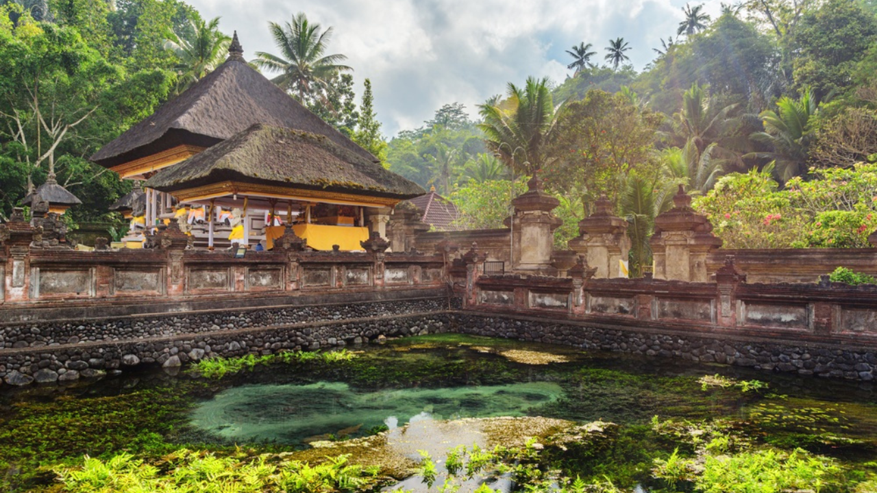 14. Tirta Empul Temple